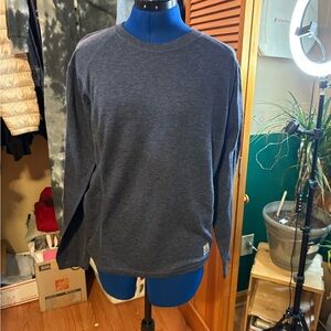 Carhartt women’s grey long sleeve top